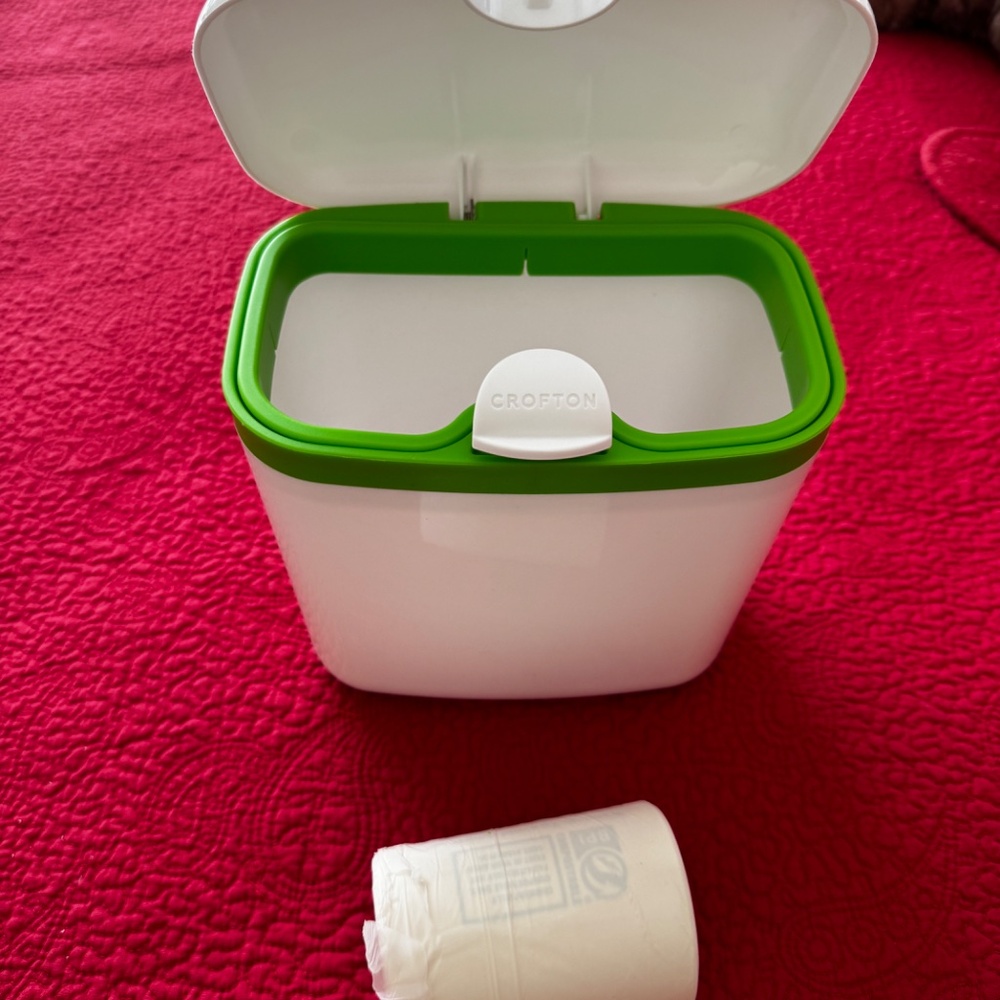 Countertop compost container - Picture 2 of 3